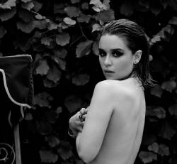 starprivate:  Emilia Clarke does hidden topless  Emilia Clarke