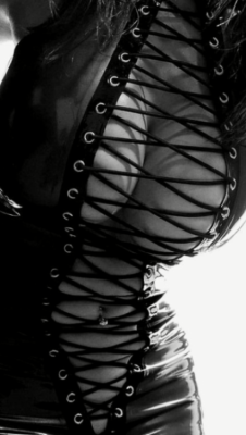 Sensual hot girls masturbating live on free adult webcams Click