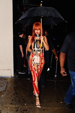 hellyeahrihannafenty: Rihanna partying at Esquelita Club in NYC