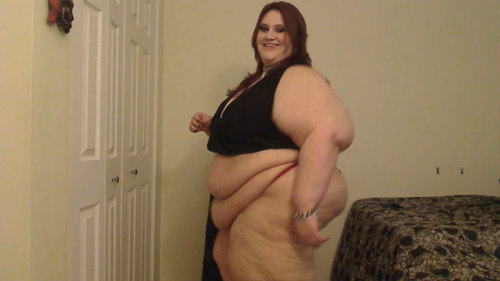 xutjja:  Fat Chat & JigglesI’m excited about my up coming trip this spring to finally meet my online feeder.  In this clip I’ll talk about my gaining goals for the trip and the calorie overload that I want to do.  How I plan to lounge around