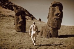 nudelifestyle:  Rapa Nui - Easter Island - when the Dutch arrived