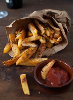 fooderific:  in-my-mouth:  Seasoned Fries  find more mouthwatering