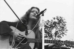 soundsof71:  Bonnie Raitt on the Boston Common, 1971, at the