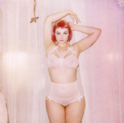 femmenatic:  hanahaley:Isabel, from my Polaroids collection 