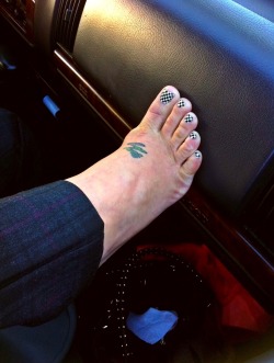 sexyitalianchick619:  My sweaty tattoo’d foot, moist and aromatic,