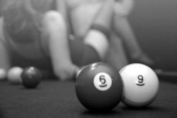littleoneem:  Who wants to play pool… I really wanna learn