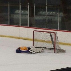 prettyfuckingay:  During my dad’s hockey game there was a fight