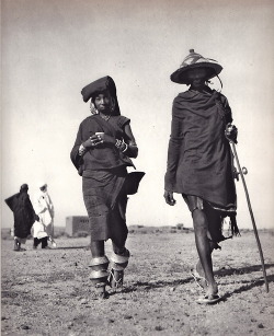 threedeities:  a—fri—ca:  © Henry Brandt ‘Nomades du Soleil’ Niger, 1956  