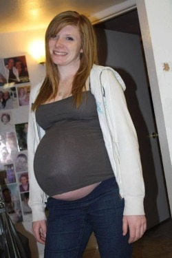 pregnerd:  pregnantcaptions:  She struggled to smile through