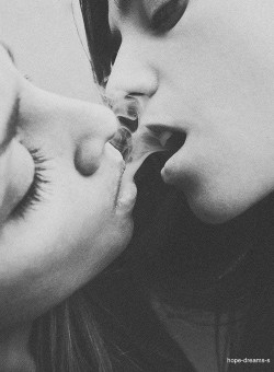 lesbiansforyoulove.tumblr.com/post/103116812406/