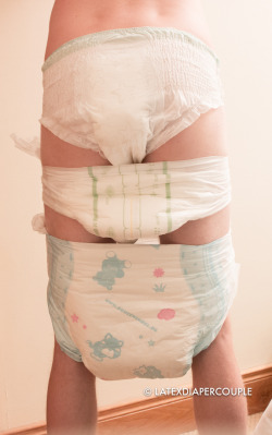 latexdiapercouple:  LATEXDIAPERCOUPLE: 3 Diapers and a Buttplugg