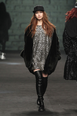 koreanmodel:  Kim Jin Kyung - Supercomma Fall 2015 Seoul Fashion