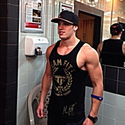 officialmarcfitt:  Without a dream, without passion, you have nothing to wake you up in the morning, no purpose and nothing to be. Find yours and be all you can be. Signature tank from http://livebyc.org &amp; band from www.gymaesthetics.com :)