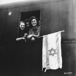 randalebambule:  “These Jewish children are on their way to