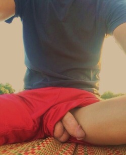 txgolfguy:  Yeah boy, let it hang out.   Follow me at http://txgolfguy.tumblr.com