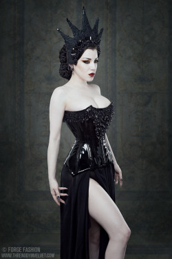 threnodyinvelvet:  Threnody in Velvet for Forge Fashion Head