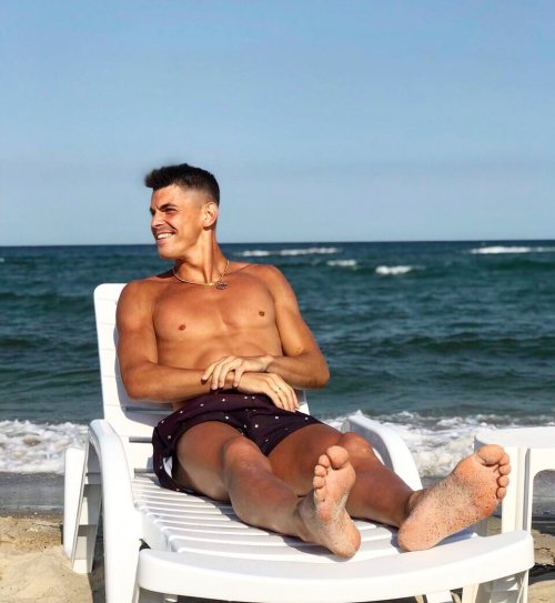 coolnelson92:andriy klishchuk great feet