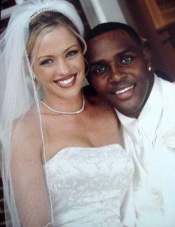 white-women-seeking-black-men:  Cute Newlyweds :-) Congrats &