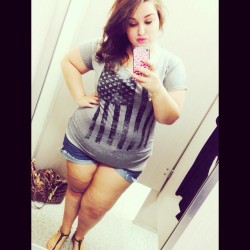 brandinicole22:  #ootd #selfie #fullbody #mirrorselfie #brunette #browneyedgirl #kissyface #like4like #likeforlike #dressingroom #followme #photooftheday #borders #flag #america #shorts #curls #curvygirls  Submit your own changing room cell pics by sendin