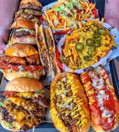 yummyfoooooood:  Huge Cheeseburegrs and Fried Chicken Burgers,