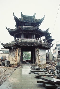 hontai:Ancient Village, Xucun #2 -古民居@許村-  by mukarin  Taken