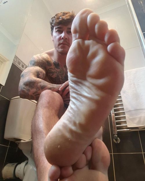 Male Feet 👣