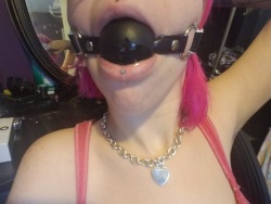 call-me-babygirl42069:Does daddy like when babygirl is a big