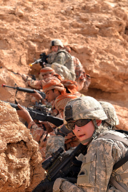 vertic0ke:  Oregon National Guard Training in Oman by The National