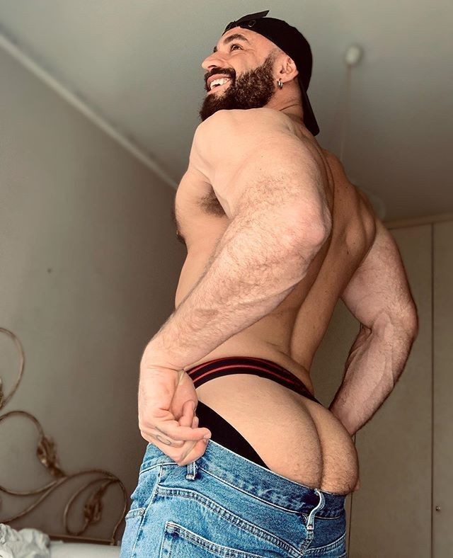 yesjustmeandmyvices: