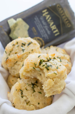 verticalfood:  Garlic Cheese Biscuits