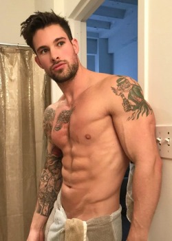 gaymencentral:  Follow me for more: NEW BLOG: http://www.thehotgays.tumblr.com