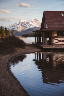 teapalm:  (Tasha Marie) | Maligne Lake, Jasperwebsite | instagram
