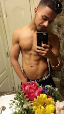 snapboysbaited:  DM if you would like me to bait someone for