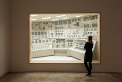 untrustyou:  Roxy Paine - Control Room