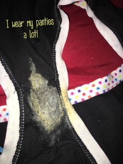 scatgoddess:  My fans and sluts have been enjoying my dirty panties