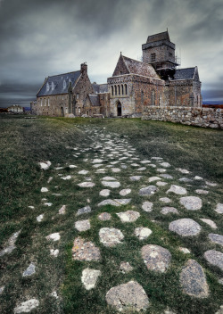 whitenoten:  Iona-Abbey - Iona - Scotland (von Lightstalker1)