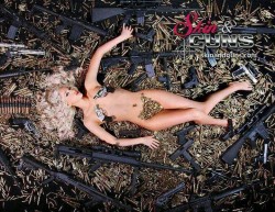 girlandguns:  Girl With Gun  follow me at : http://girlandguns.tumblr.com/