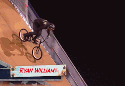 tresubresdobles:  World First BMX Trick by Ryan Williams