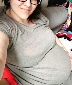 pregnantpiggy:Bumpin