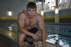 marinebuzz:  dippinfan:  theruskies:  Russian muscle swimmer..So