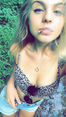 weedbudgirls:  @lilherblover 