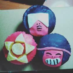 e-jheman:    Ruby and Garnet cupcakes my sister did for my birthday