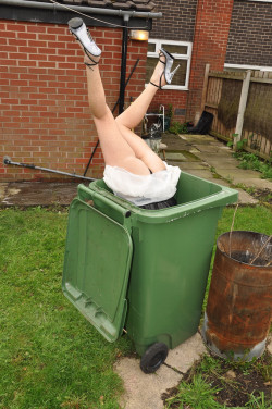 naughtymissliz: Always remember to recycle! Aww. What a shame!