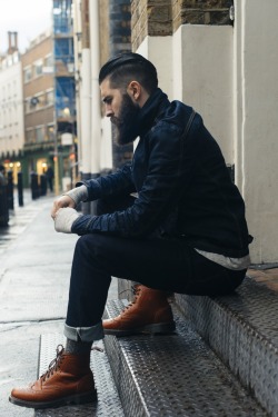 chrisjohnmillington:  Chillin’ in Carnaby, London.   