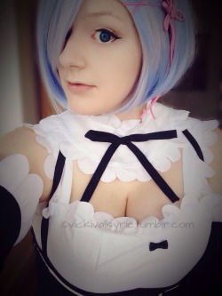 vicki-valkyrie:   The sweet and soft spoken Rem can’t deny her feelings anymore, and sneaks in to Subaru’s room late at night. She decides to show him what she’s been fantasizing about doing for so long …   Upset about Re:Zero? Get #justiceforRem