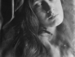 funeral-wreaths:  Julia Margaret Cameron, Beatrice (detail),