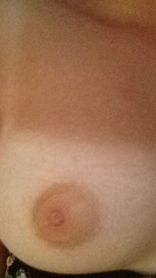 marlboroblack100s:  My tan line is hideous. My boobs are white