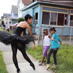 officialblackwallstreet: Ballerina #AeshaAsh is wandering around