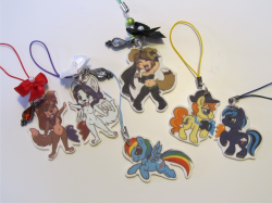 Hey guys, ApocalypsePuppy is doing some of these adorable charm-danglies,