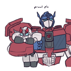 parallelpie:  Someone asked for a tiny prowl ~(˘▾˘~)  